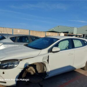 VOLVO V40 2.0 DIESEL 120cv AÑO 2016 - Imagen 2