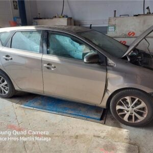 TOYOTA AURIS E15 1.6 132cv AÑO 2015 - Imagen 1