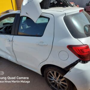 TOYOTA YARIS 1.3 16V 99cv AÑO 2016 - Imagen 4
