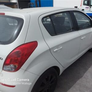 HYUNDAI i20 1.1 CRDI 75cv AÑO 2013 - Imagen 2