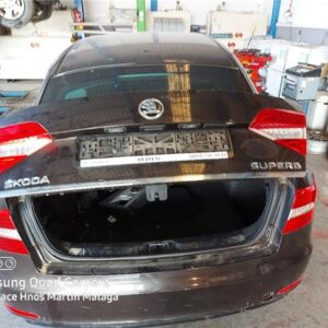 SKODA SUPERB 1.8 16V TSI 160cv AÑO 2014 - Imagen 3