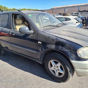 MERCEDES BENZ CLASE M W163 320i V6 218cv AÑO 2001 - Imagen 2
