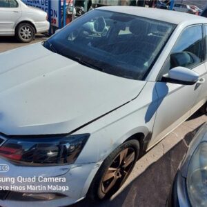 SKODA FABIA 1.0 MPI 75cv AÑO 2017 - Imagen 2