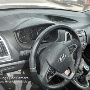 HYUNDAI i20 1.1 CRDI 75cv AÑO 2013 - Imagen 5