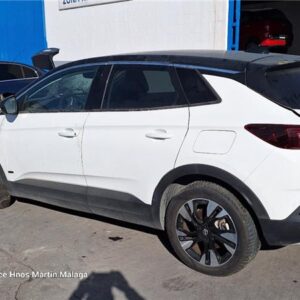 OPEL GRANDLAND 1.6i HYBRID 200cv AÑO 2021 - Imagen 3