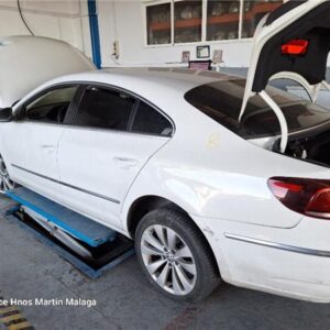 VOLKSWAGEN PASSAT CC 2.0 TDI 140cv AÑO 2014 - Imagen 3