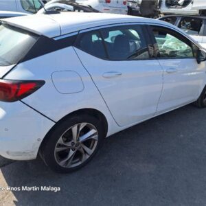 OPEL ASTRA K 1.6 CDTI 110cv AÑO 2016 - Imagen 4