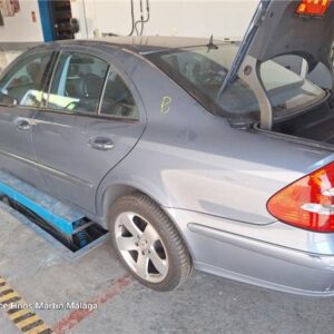 MERCEDES BENZ CLASE E W211 5.0 V8 24V 306cv AÑO 2003 - Imagen 4