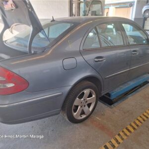 MERCEDES BENZ CLASE E W211 5.0 V8 24V 306cv AÑO 2003 - Imagen 3