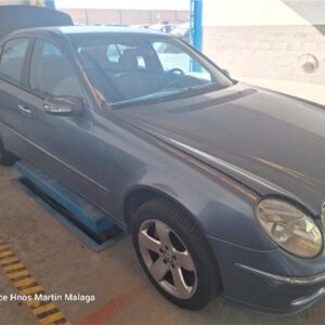 MERCEDES BENZ CLASE E W211 5.0 V8 24V 306cv AÑO 2003 - Imagen 2