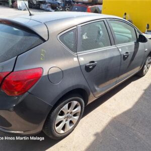 OPEL ASTRA J 1.6 CDTI 110cv AÑO 2015 - Imagen 4
