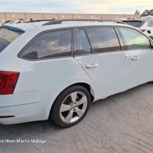 SKODA OCTAVIA COMBI 2.0 AMBITION AÑO 2019 - Imagen 3