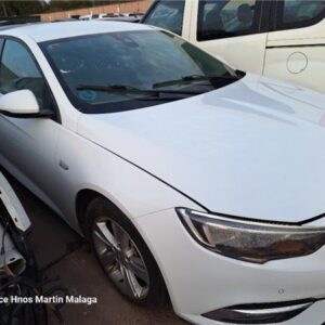 OPEL INSIGNIA BERLINA 1.6 SELECTIVE AÑO 2018 - Imagen 1