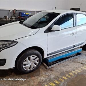RENAULT MEGANE III BERLINA 5P 1.2 DYNAMIQUE AÑO 2014 - Imagen 1