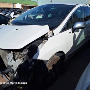 PEUGEOT 3008 1.6 CONFORT AÑO 2015 - Imagen 2