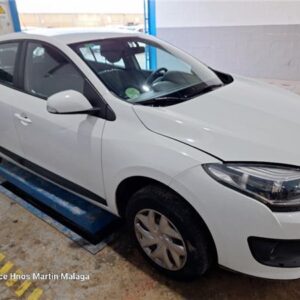 RENAULT MEGANE III BERLINA 5P 1.2 DYNAMIQUE AÑO 2014 - Imagen 2