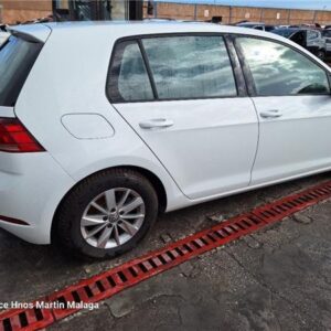 VOLKSWAGEN GOLF VII BERLINA 1.6 ADVANCE AÑO 2019 - Imagen 3