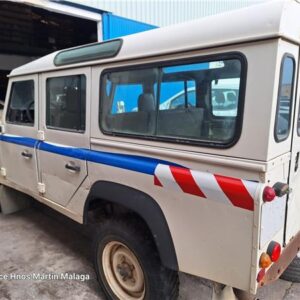 LAND ROVER DEFENDER 2.5 TD5 110 FAMILIAR AÑO 2002 - Imagen 4