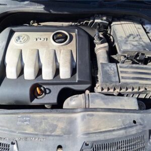 VOLKSWAGEN GOLF V 1.9 TDI AÑO 2004 - Imagen 5