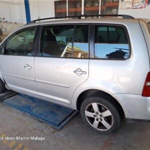 VOLKSWAGEN TOURAN 2.0 TDI 16V AÑO 2005 - Imagen 4